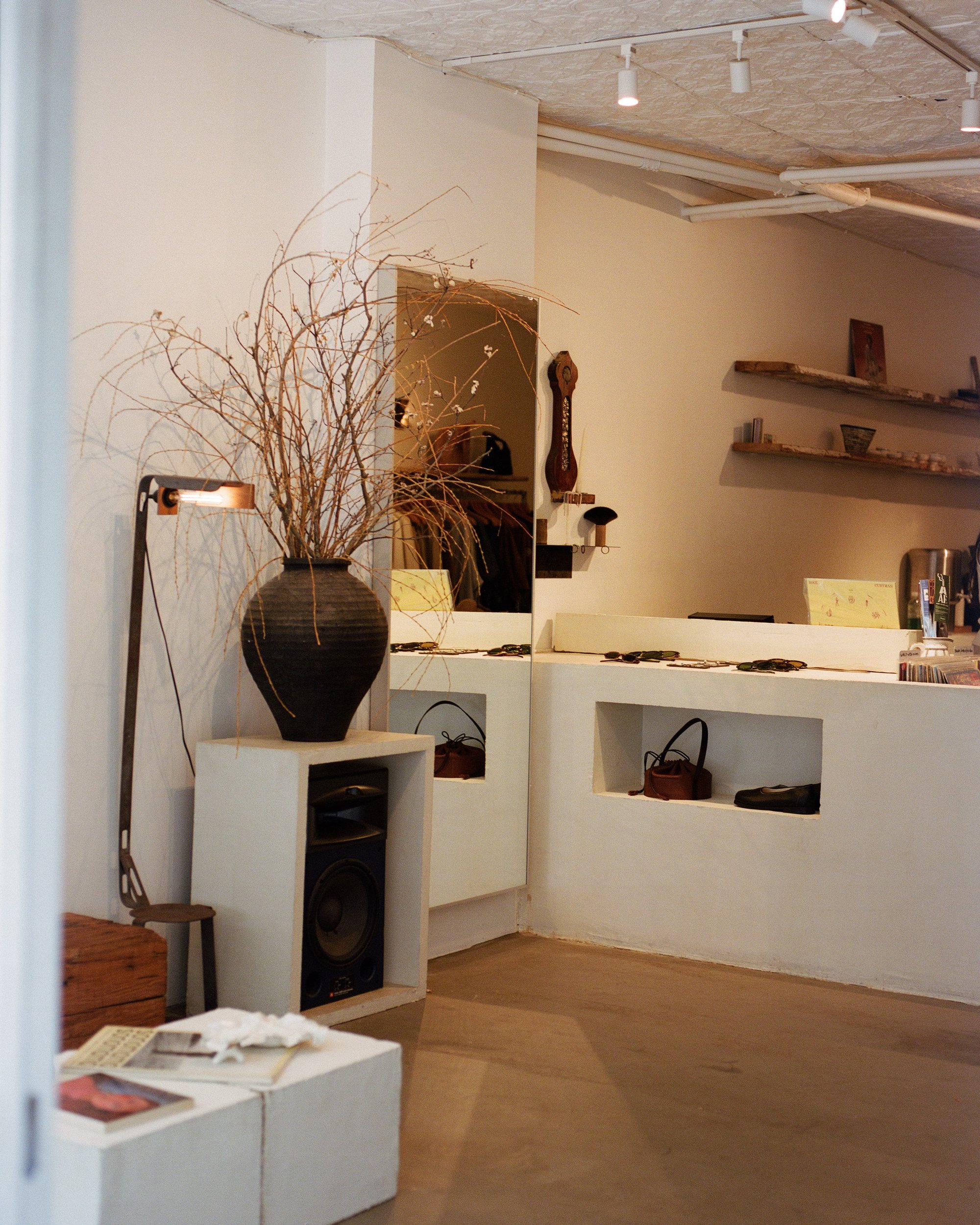 靴 colbo NYC Colbo NYC, Clothing Brand and Multidisciplinary Space